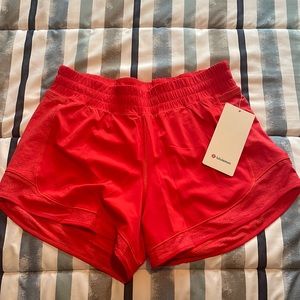Lululemon Hotty Hot HR short 4” mesh